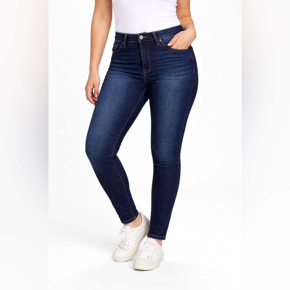 Levi’s 720 High Rise Super Skinny Jeans Dark Wash 33 /16 Stretch & Flattering